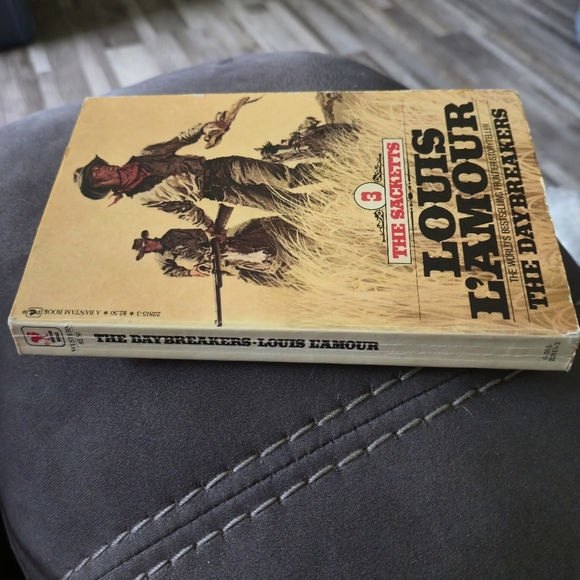 ​LOUIS L'AMOUR: The Daybreakers (The Sacketts #3) Vintage Western Paperback - Picture 4 of 7